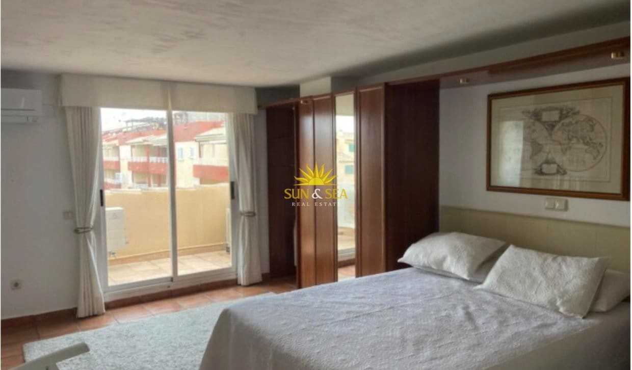 4 Zimmer Villa zu vermieten in Arenal mit Pool Garage - 1.900 € (Ref: 10044112)