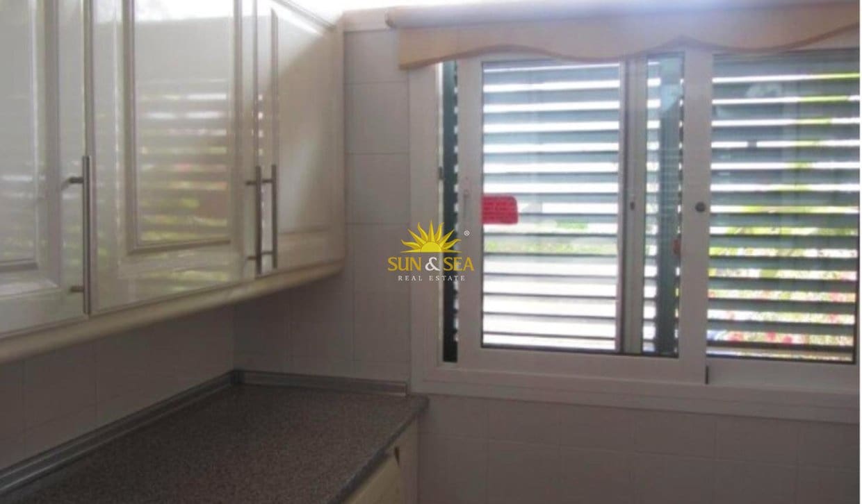 4 Zimmer Villa zu vermieten in Arenal mit Pool Garage - 1.900 € (Ref: 10044112)