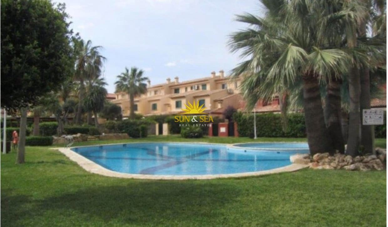 4 Zimmer Villa zu vermieten in Arenal mit Pool Garage - 1.900 € (Ref: 10044112)