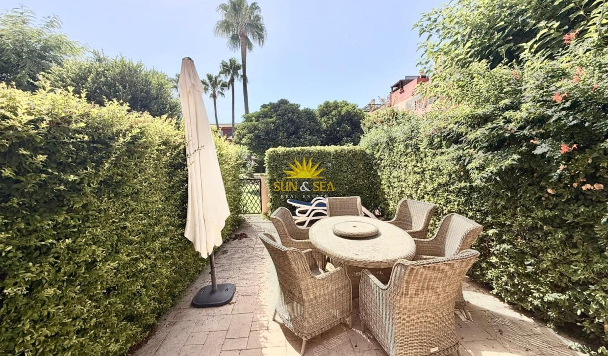 4 bedroom Villa for rent in Arenal with pool garage - € 1,900 (Ref: 10044112)