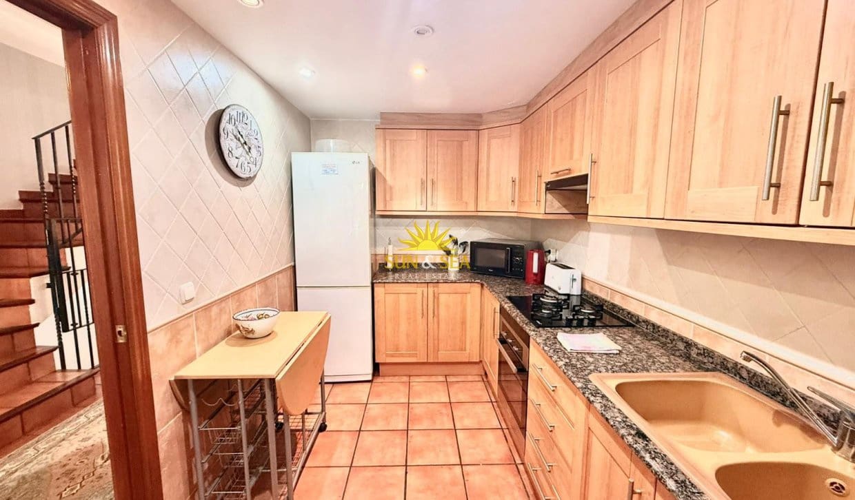 4 bedroom Villa for rent in Arenal with pool garage - € 1,900 (Ref: 10044112)