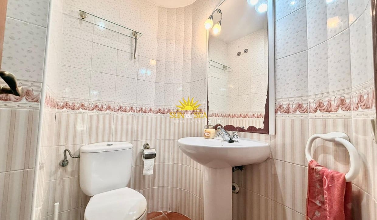 4 bedroom Villa for rent in Arenal with pool garage - € 1,900 (Ref: 10044112)