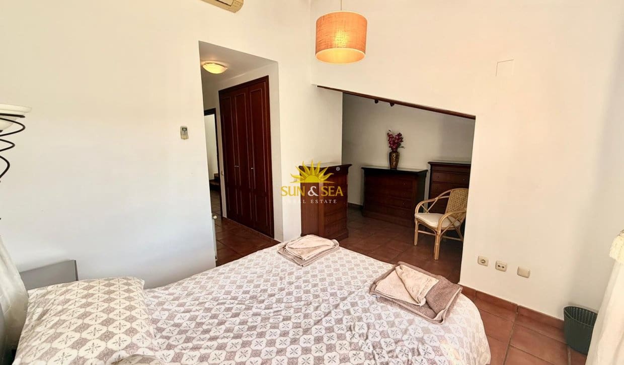 4 bedroom Villa for rent in Arenal with pool garage - € 1,900 (Ref: 10044112)