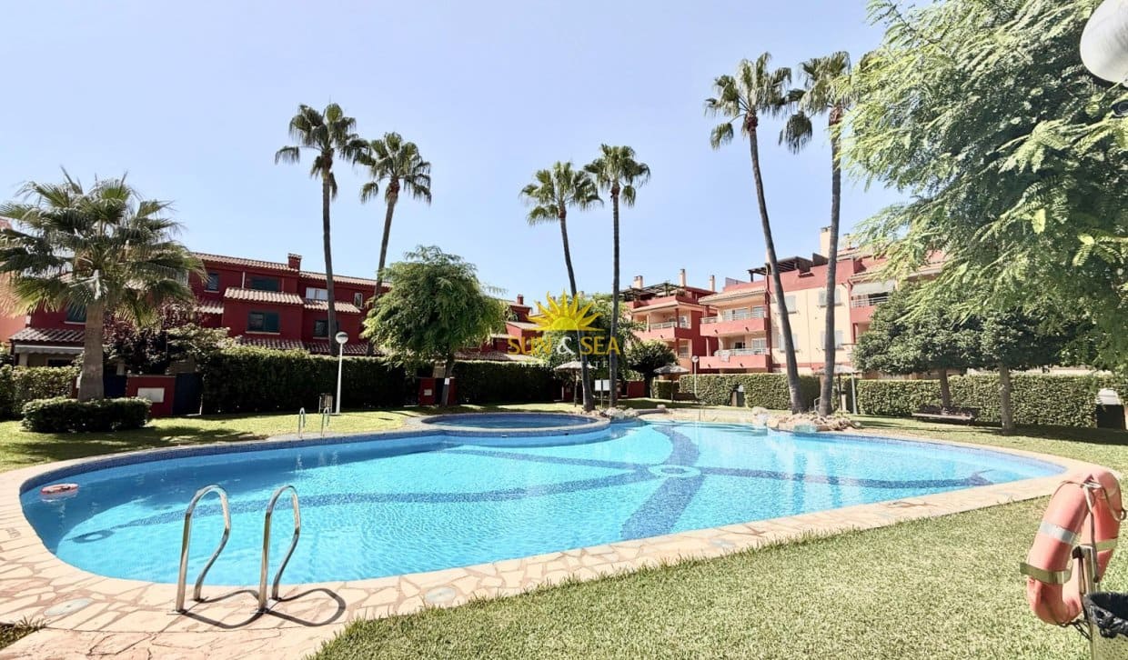 4 bedroom Villa for rent in Arenal with pool garage - € 1,900 (Ref: 10044112)