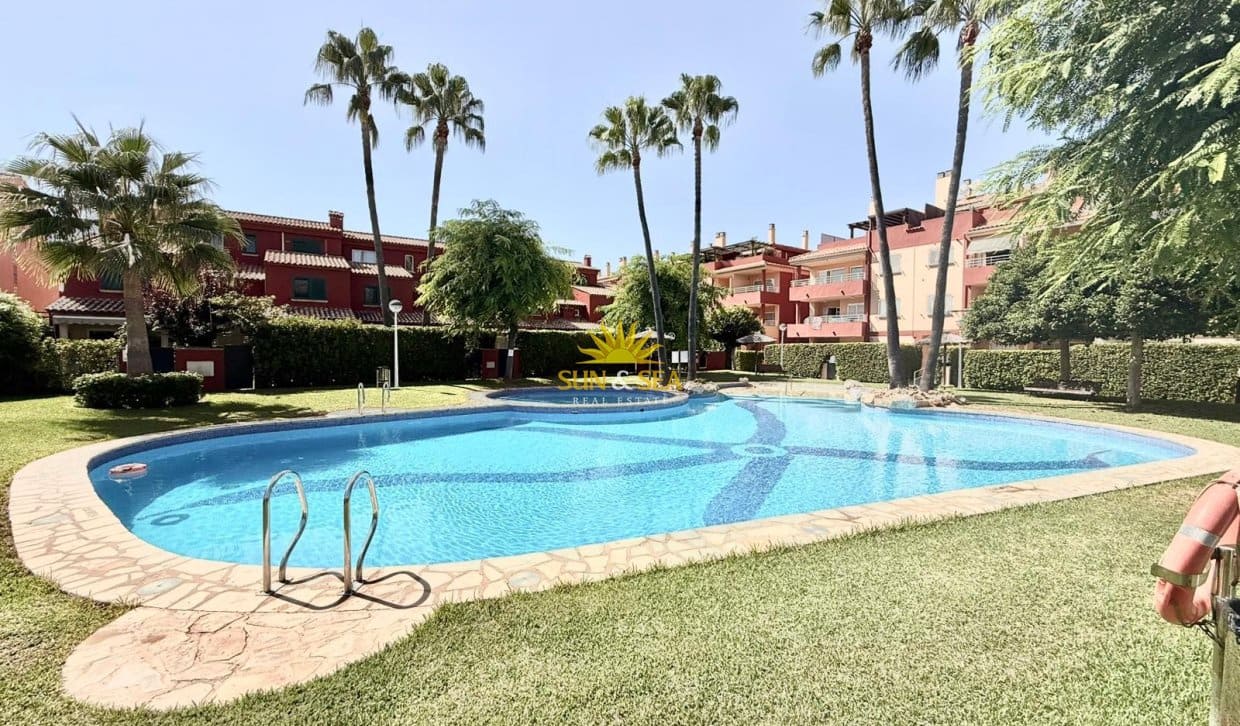 4 bedroom Villa for rent in Arenal with pool garage - € 1,900 (Ref: 10044112)