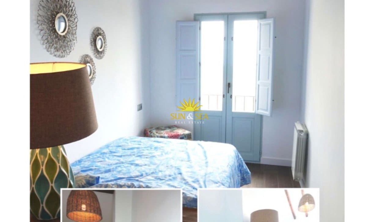 Chalet de 3 habitaciones en Alicante / Alacant ciudad en alquiler vacacional - 1.300 € (Ref: 10045492)