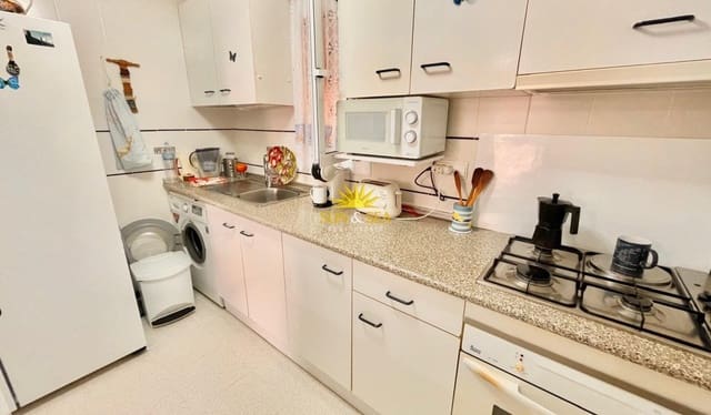 2 bedroom Apartment for rent in Playa del Acequión, Torrevieja - € 800 (Ref: 10045770)
