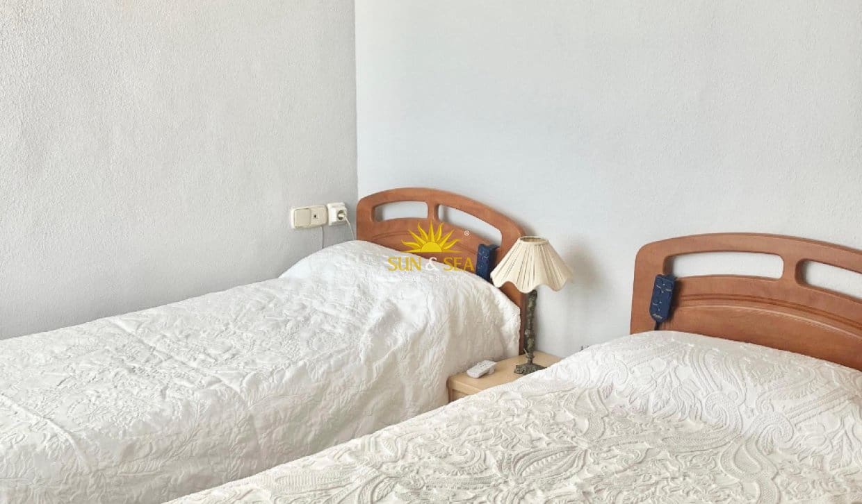 Appartement de 2 chambres à louer à Alicante ville avec piscine - 1 450 € (Ref: 10045771)