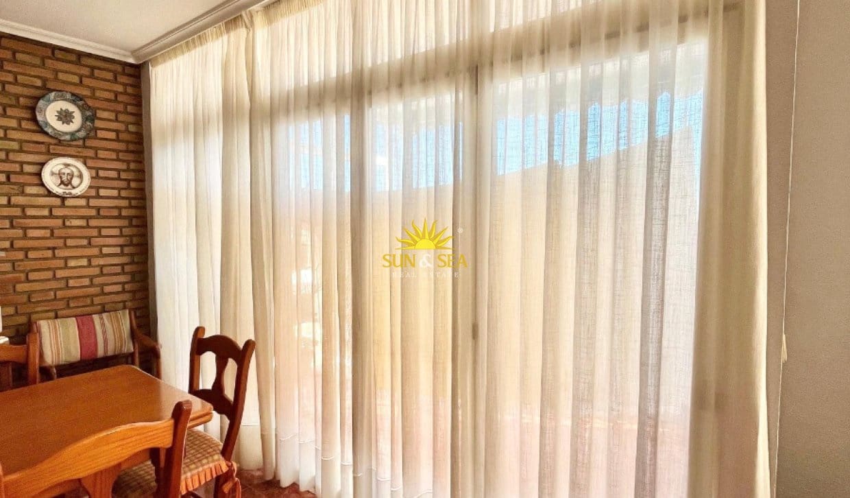 Appartement de 2 chambres à louer à Alicante ville avec piscine - 1 450 € (Ref: 10045771)