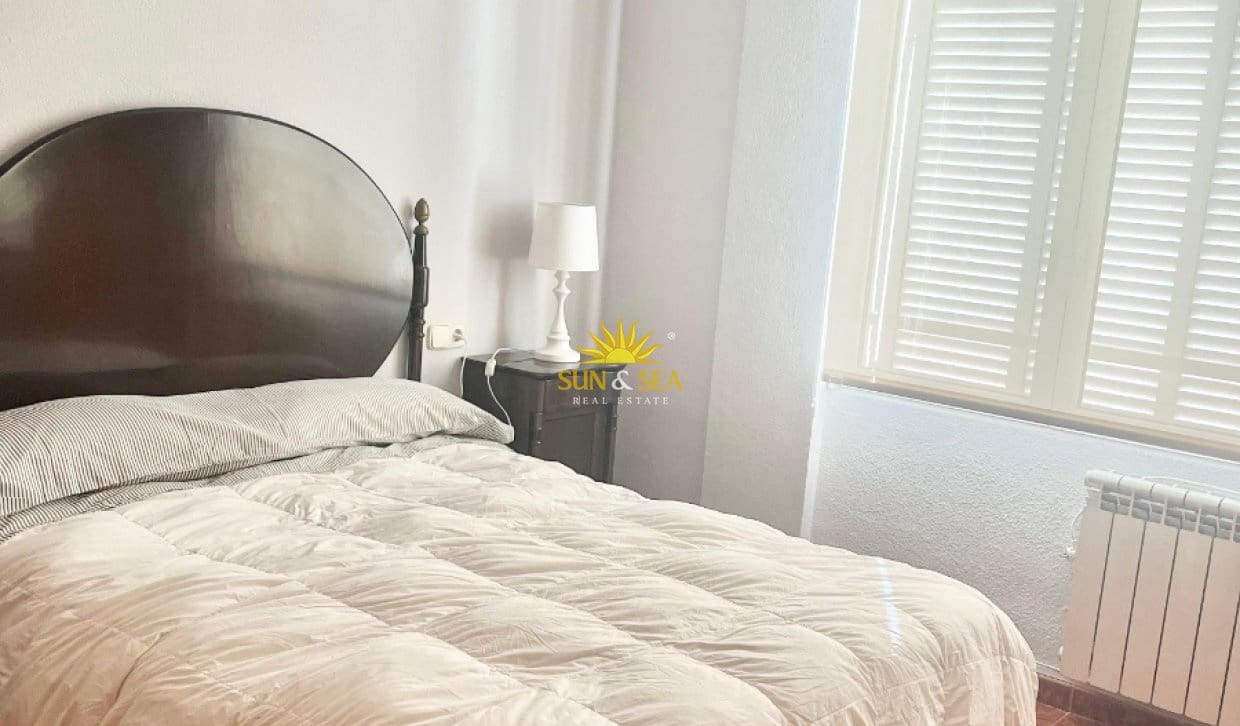 Appartement de 2 chambres à louer à Alicante ville avec piscine - 1 450 € (Ref: 10045771)