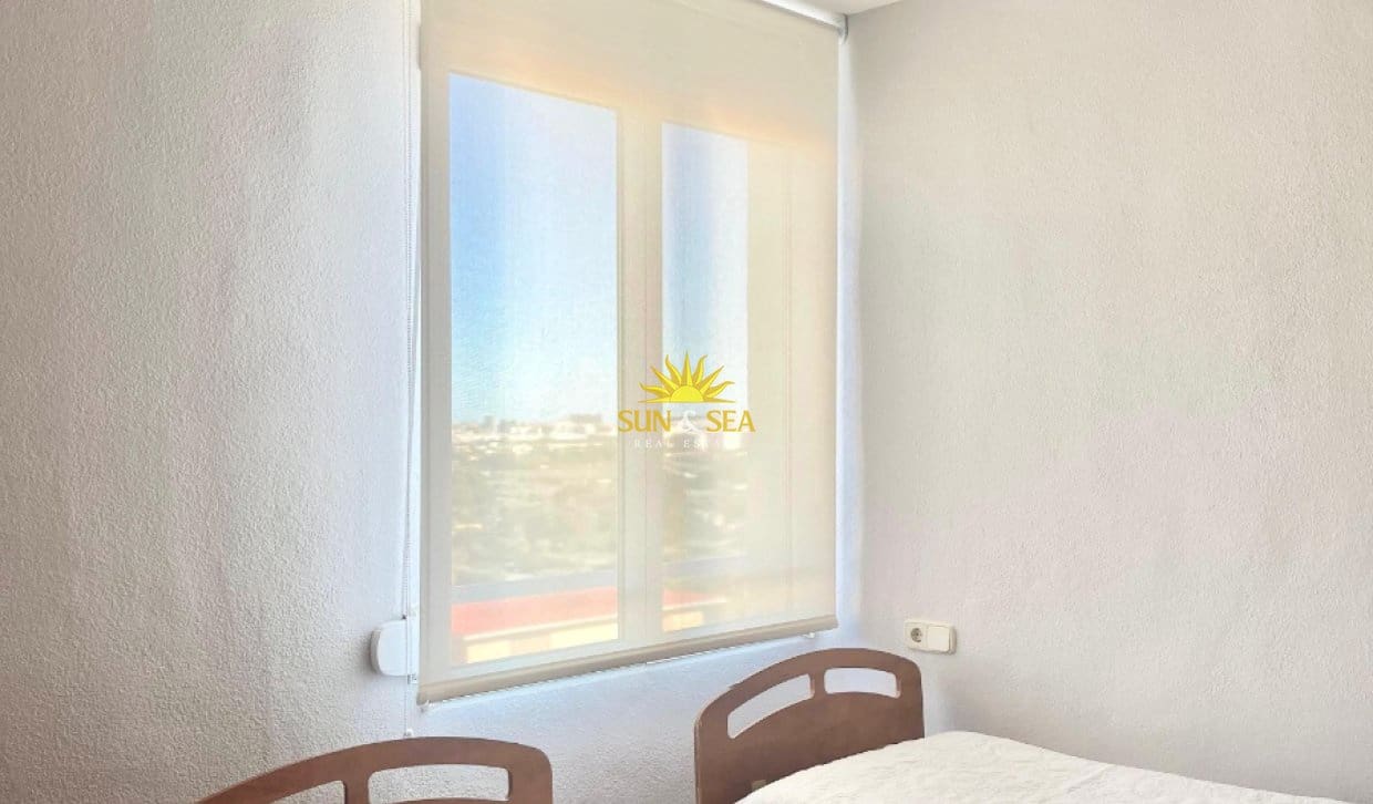 Appartement de 2 chambres à louer à Alicante ville avec piscine - 1 450 € (Ref: 10045771)