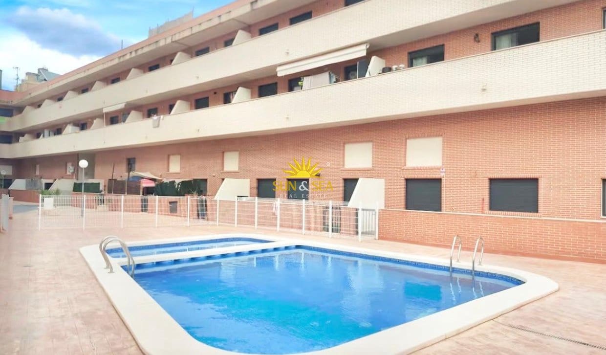 2 bedroom Apartment for holiday rental in El Campello with pool garage - € 900 (Ref: 10045868)