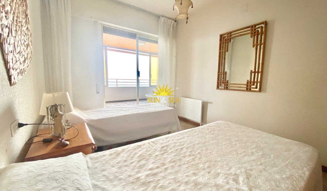 2 Zimmer Ferienapartment in Benidorm mit Pool Garage - 1.300 € (Ref: 10045869)