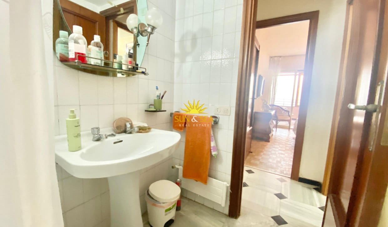 2 Zimmer Ferienapartment in Benidorm mit Pool Garage - 1.300 € (Ref: 10045869)
