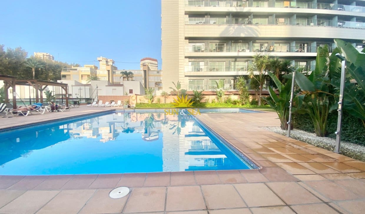 2 Zimmer Ferienapartment in Benidorm mit Pool Garage - 1.300 € (Ref: 10045869)