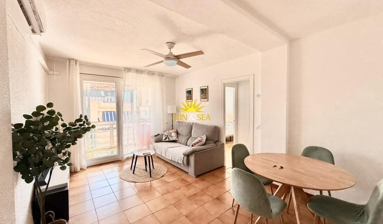 3 soverom Leilighet til leie i Alicante by med svømmebasseng - € 1 200 (Ref: 10045958)