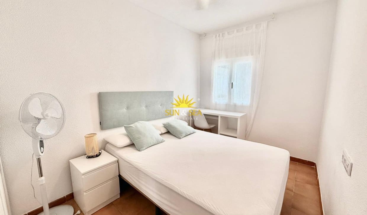 3 soverom Leilighet til leie i Alicante by med svømmebasseng - € 1 200 (Ref: 10045958)