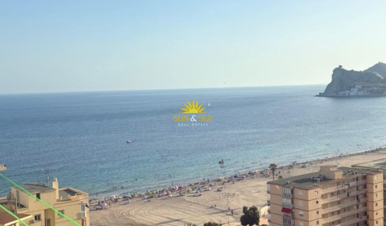 2 Zimmer Apartment zu vermieten in Benidorm mit Garage - 1.500 € (Ref: 10048233)