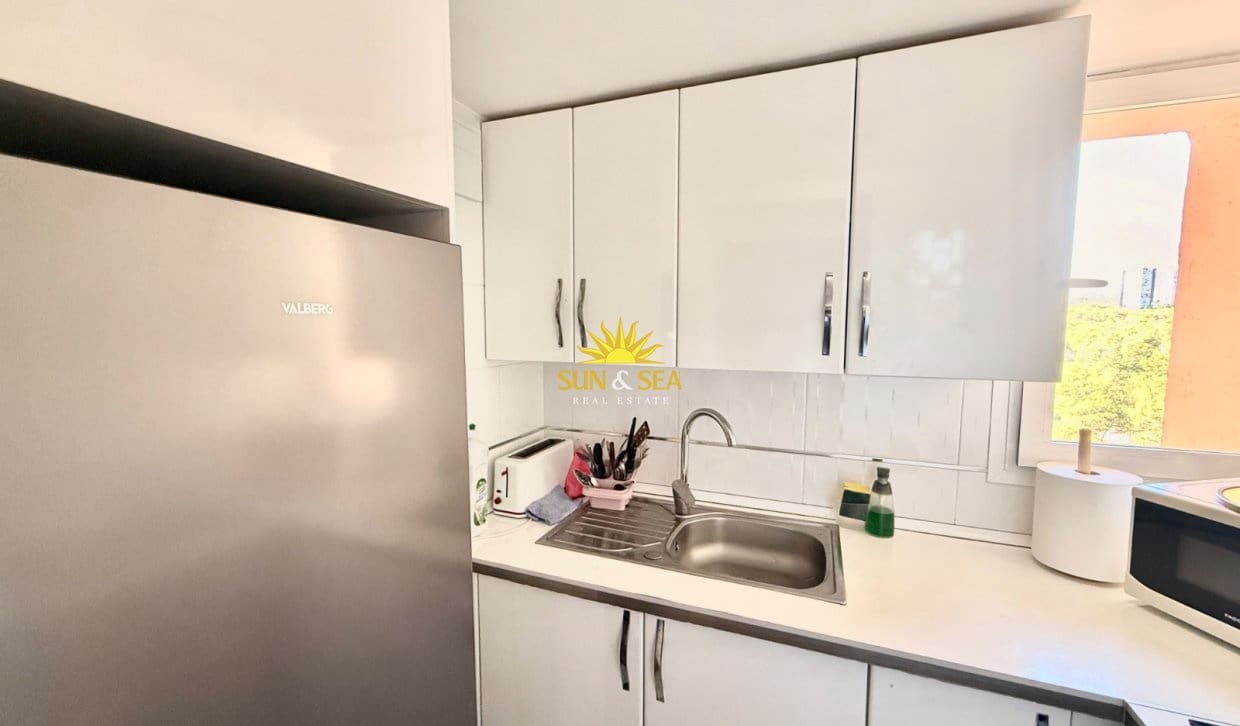 2 bedroom Apartment for rent in Benidorm with garage - € 1,500 (Ref: 10048233)