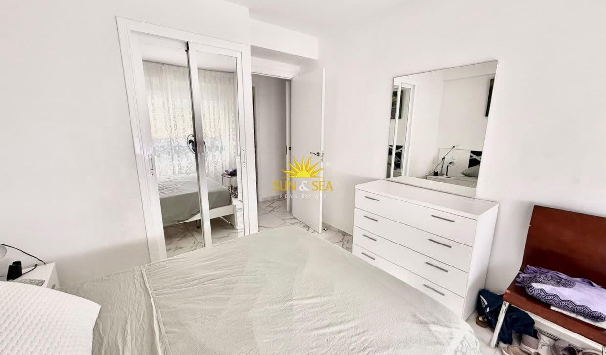 2 bedroom Apartment for rent in Benidorm with garage - € 1,500 (Ref: 10048233)
