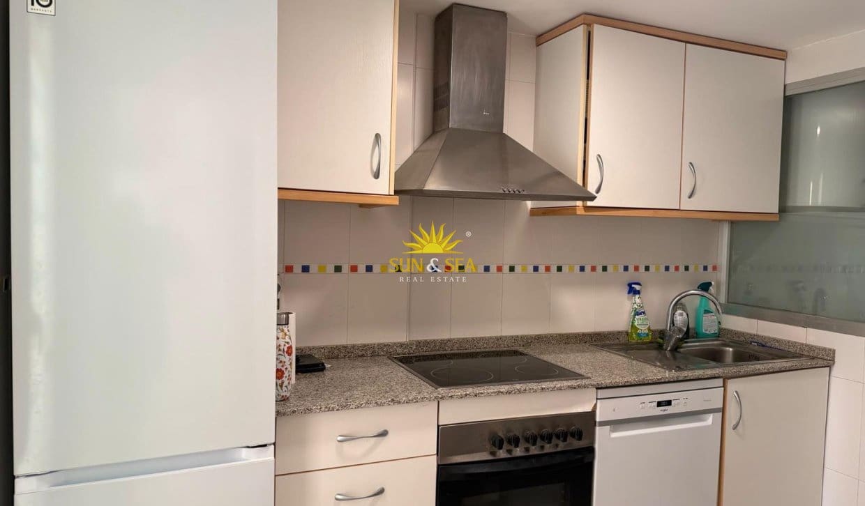   2 soveværelse   ferieLejlighed i La Villajoyosa / Vila Joiosa   med   swimmingpool  garage  - € 950 (Ref: 10048234)