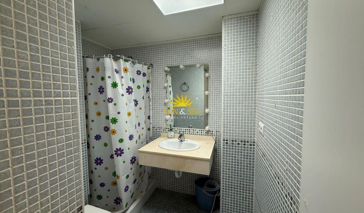   2 soveværelse   ferieLejlighed i La Villajoyosa / Vila Joiosa   med   swimmingpool  garage  - € 950 (Ref: 10048234)