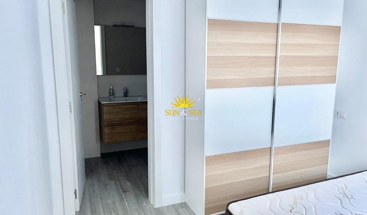 Apartamento de 1 habitación en El Campello en alquiler - 950 € (Ref: 10048235)