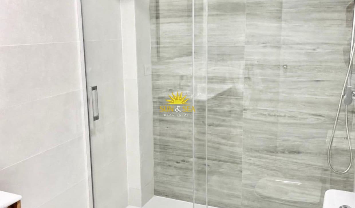 Apartamento de 1 habitación en El Campello en alquiler - 950 € (Ref: 10048235)