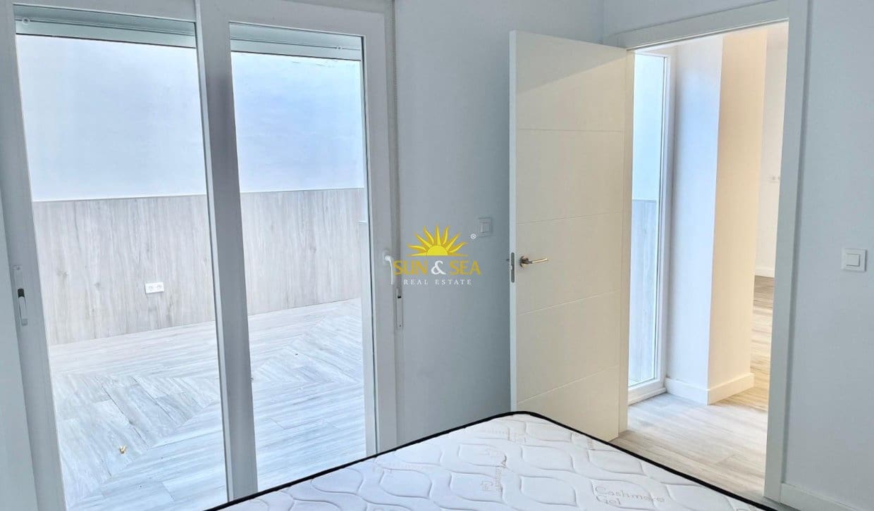 Apartamento de 1 habitación en El Campello en alquiler - 950 € (Ref: 10048235)