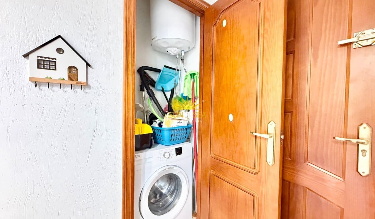 2 slaapkamer Appartement te huur in Torrevieja - € 900 (Ref: 10049826)