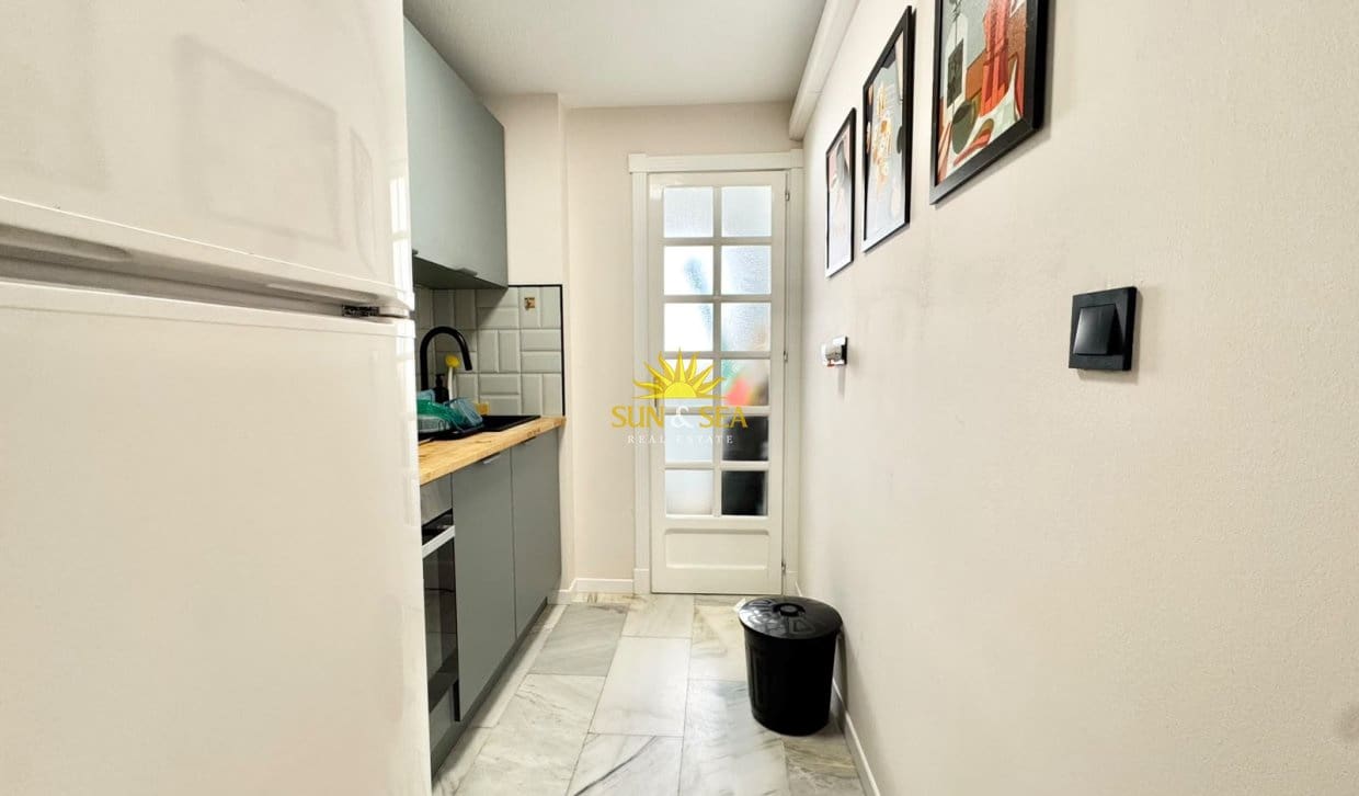 Appartement de 2 chambres de location de vacances à Torrevieja - 990 € (Ref: 10052005)