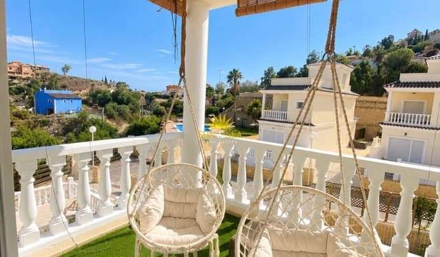 5 quarto Moradia para arrendar em El Campello com piscina garagem - 2 500 € (Ref: 10052006)