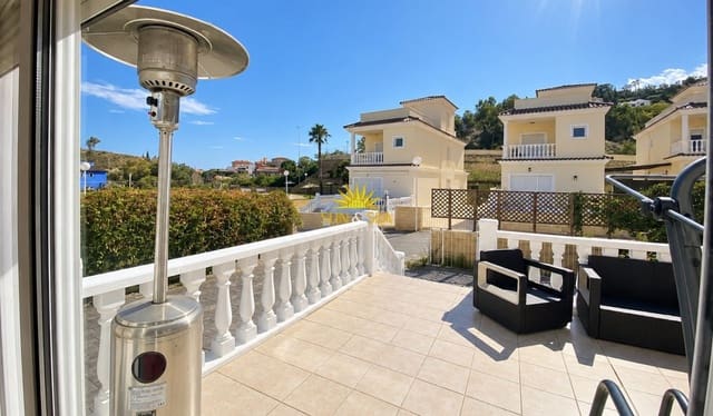 5 quarto Moradia para arrendar em El Campello com piscina garagem - 2 500 € (Ref: 10052006)
