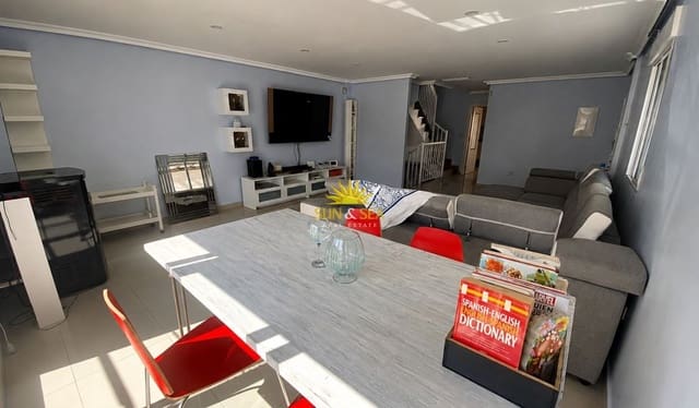 5 quarto Moradia para arrendar em El Campello com piscina garagem - 2 500 € (Ref: 10052006)