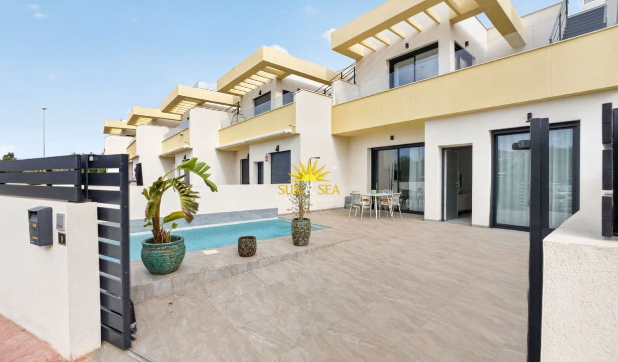 3 sovrum Villa att hyra i La Marquesa med pool garage - 2 350 € (Ref: 10052007)