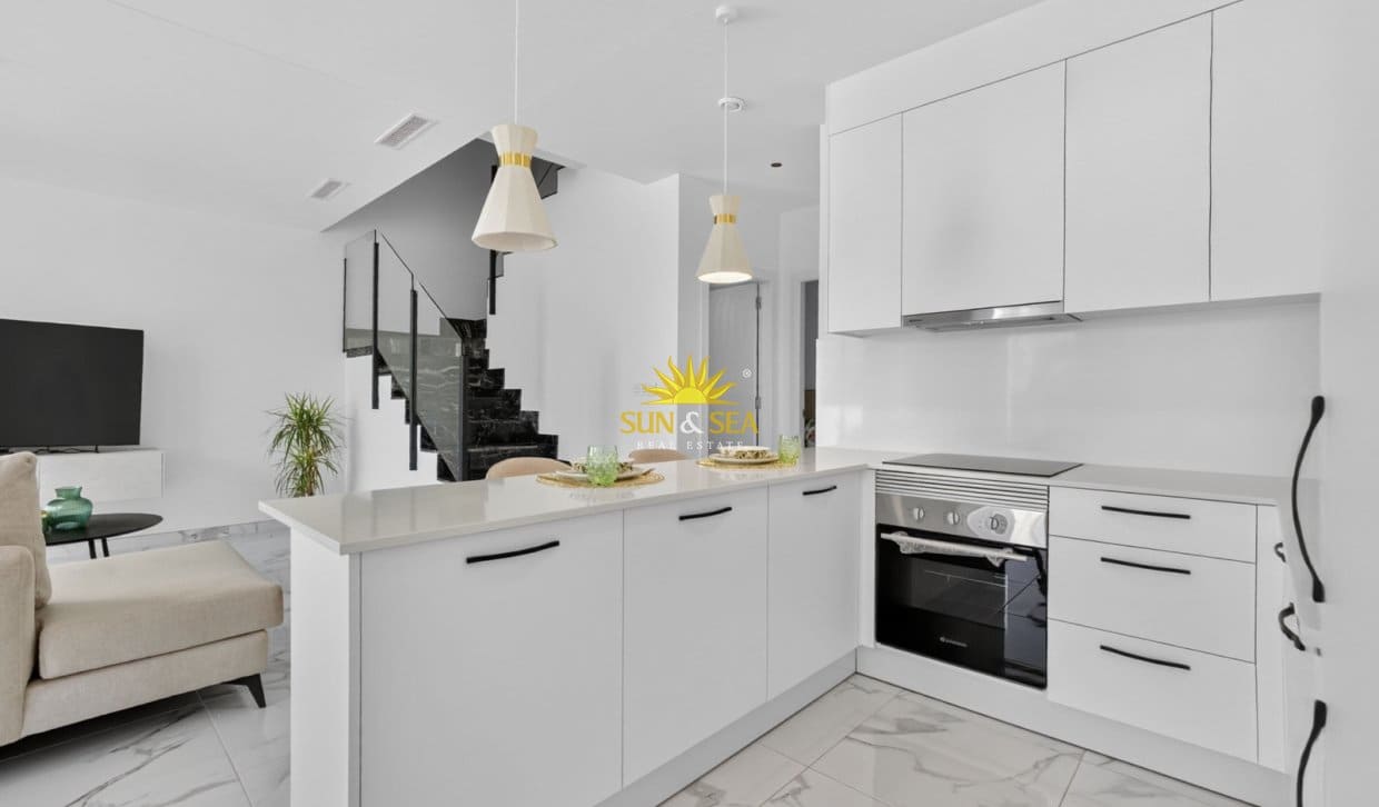 3 sovrum Villa att hyra i La Marquesa med pool garage - 2 350 € (Ref: 10052007)