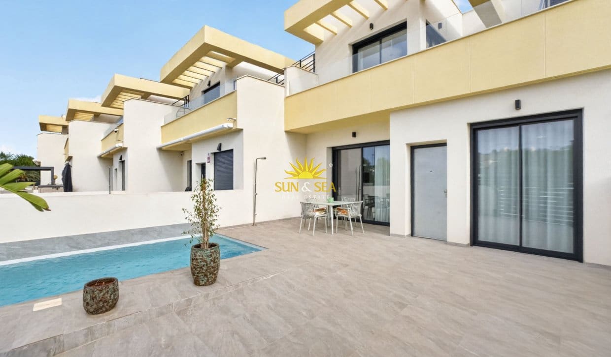 3 sovrum Villa att hyra i La Marquesa med pool garage - 2 350 € (Ref: 10052007)