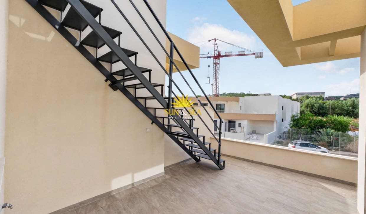 3 sovrum Villa att hyra i La Marquesa med pool garage - 2 350 € (Ref: 10052007)