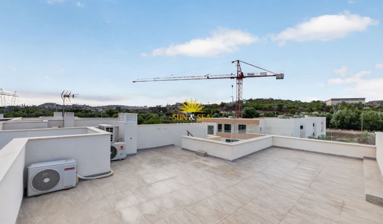 3 sovrum Villa att hyra i La Marquesa med pool garage - 2 350 € (Ref: 10052007)