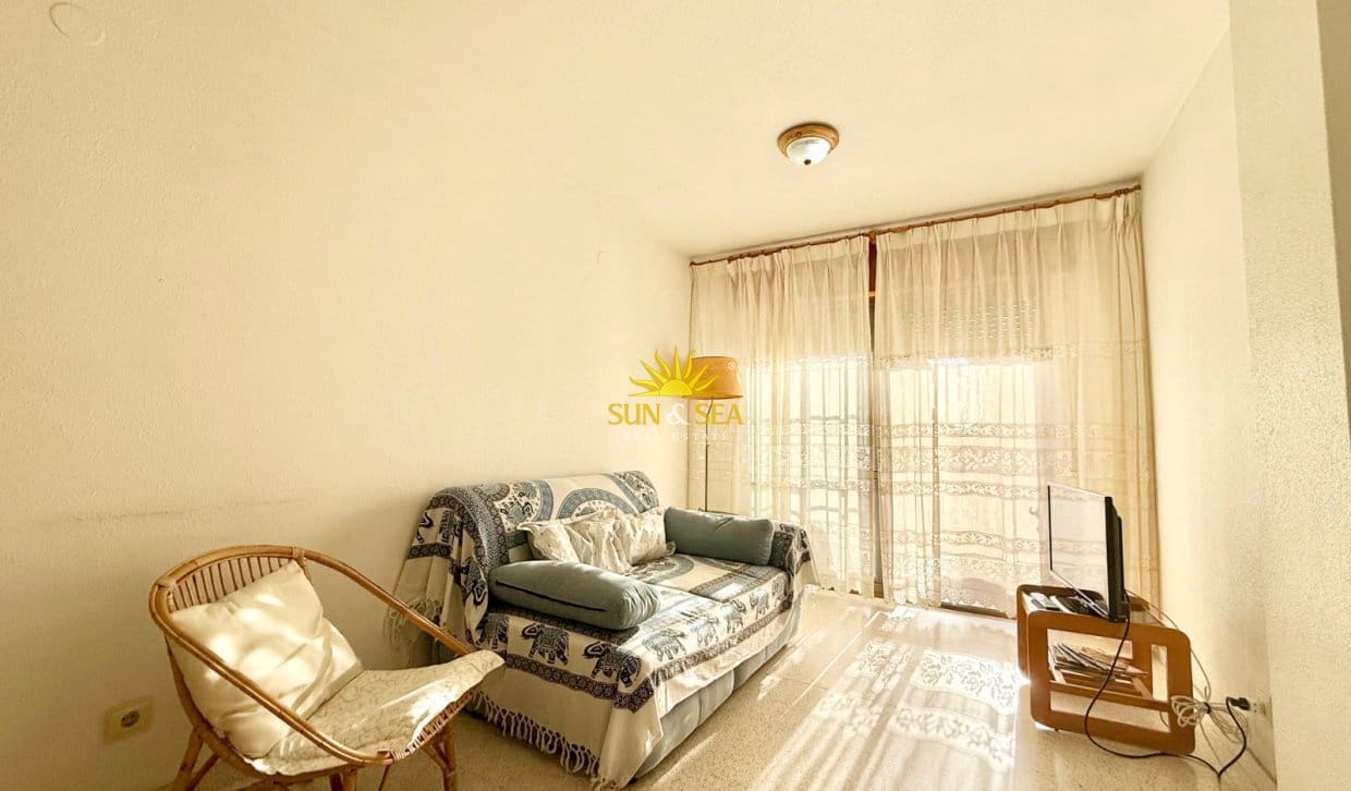 2 slaapkamer Appartement te huur in Guardamar del Segura met zwembad - € 750 (Ref: 10052082)