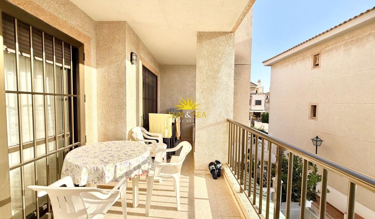 2 slaapkamer Appartement te huur in Guardamar del Segura met zwembad - € 750 (Ref: 10052082)