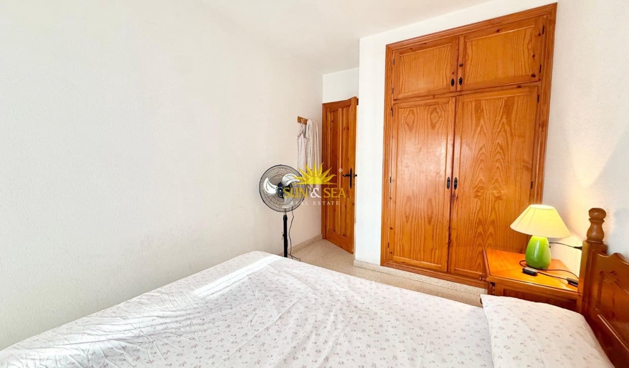 2 slaapkamer Appartement te huur in Guardamar del Segura met zwembad - € 750 (Ref: 10052082)
