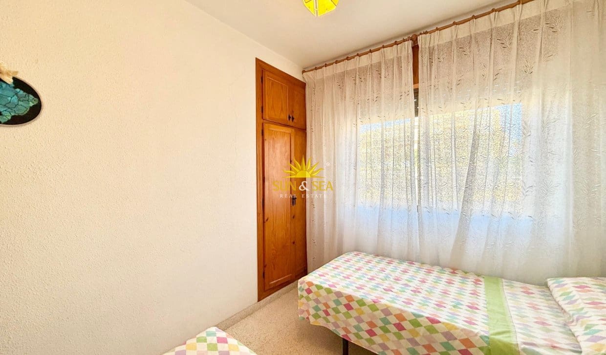 2 slaapkamer Appartement te huur in Guardamar del Segura met zwembad - € 750 (Ref: 10052082)