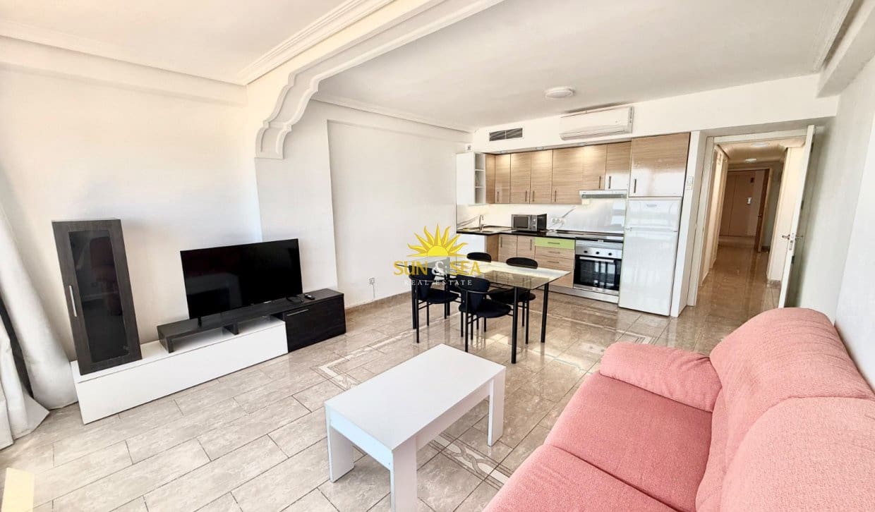 2 bedroom Apartment for rent in Benidorm with garage - € 1,500 (Ref: 10054326)