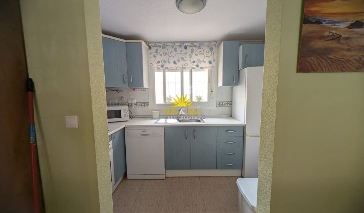 3 quarto Apartamento para arrendar em Gran Alacant com piscina - 950 € (Ref: 10054445)