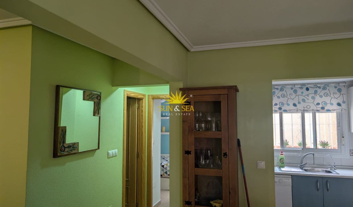 3 quarto Apartamento para arrendar em Gran Alacant com piscina - 950 € (Ref: 10054445)