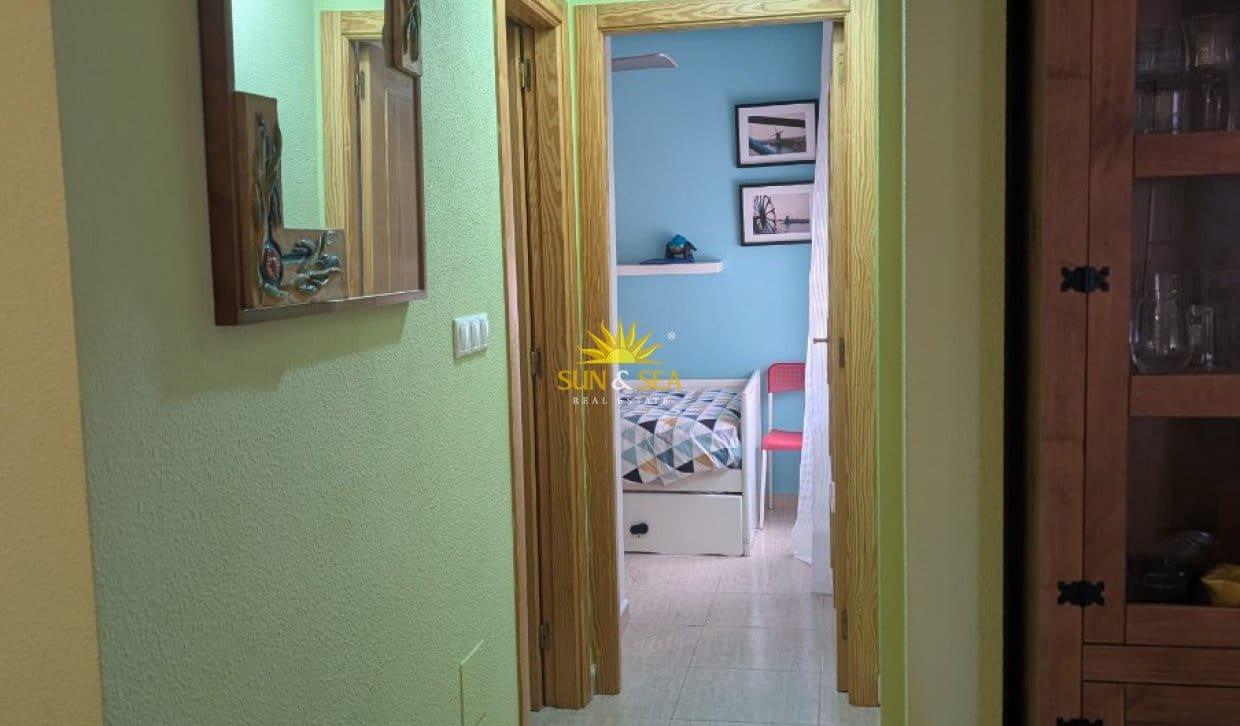 3 quarto Apartamento para arrendar em Gran Alacant com piscina - 950 € (Ref: 10054445)