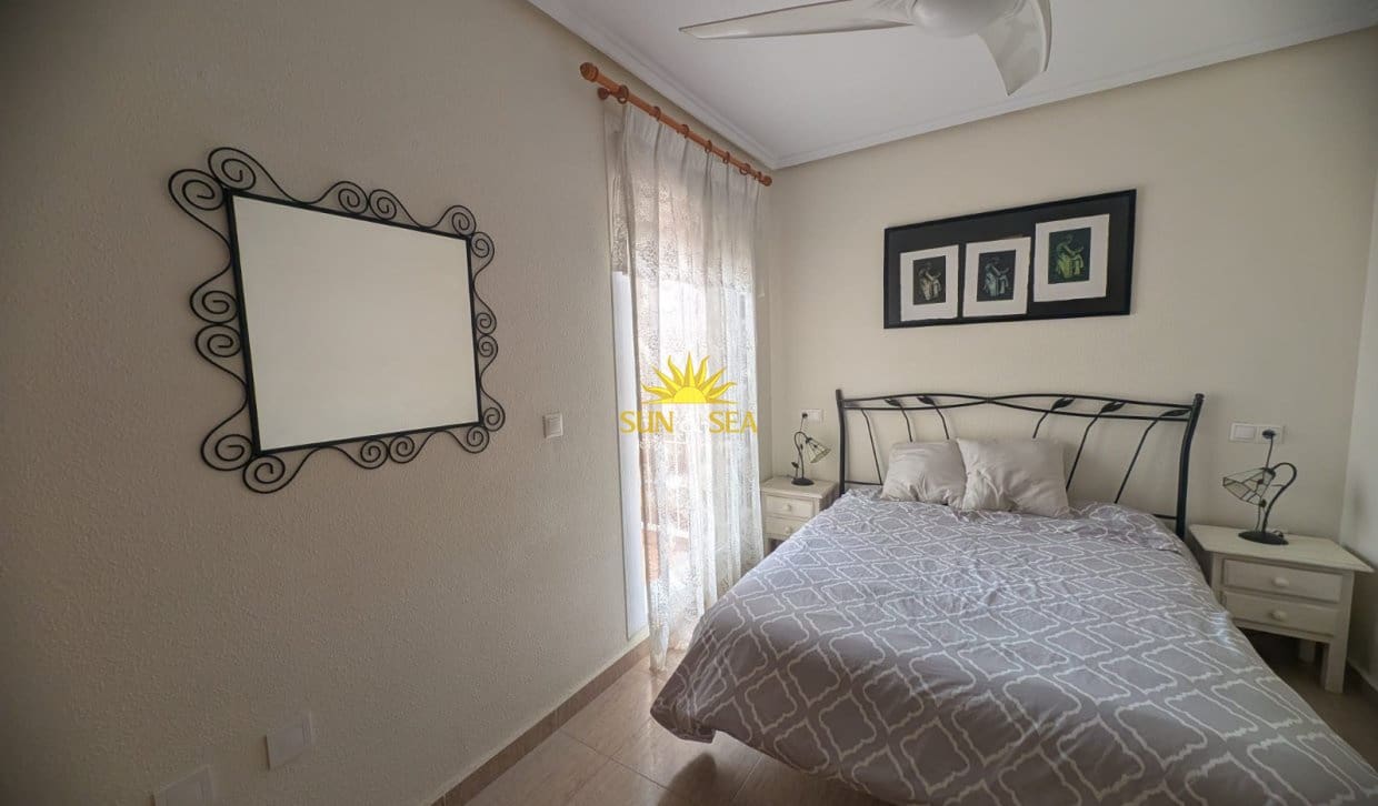 3 quarto Apartamento para arrendar em Gran Alacant com piscina - 950 € (Ref: 10054445)