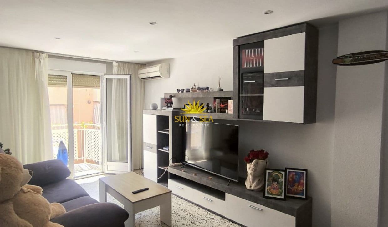 3 soverom Leilighet til leie i Torrellano - € 760 (Ref: 10055740)