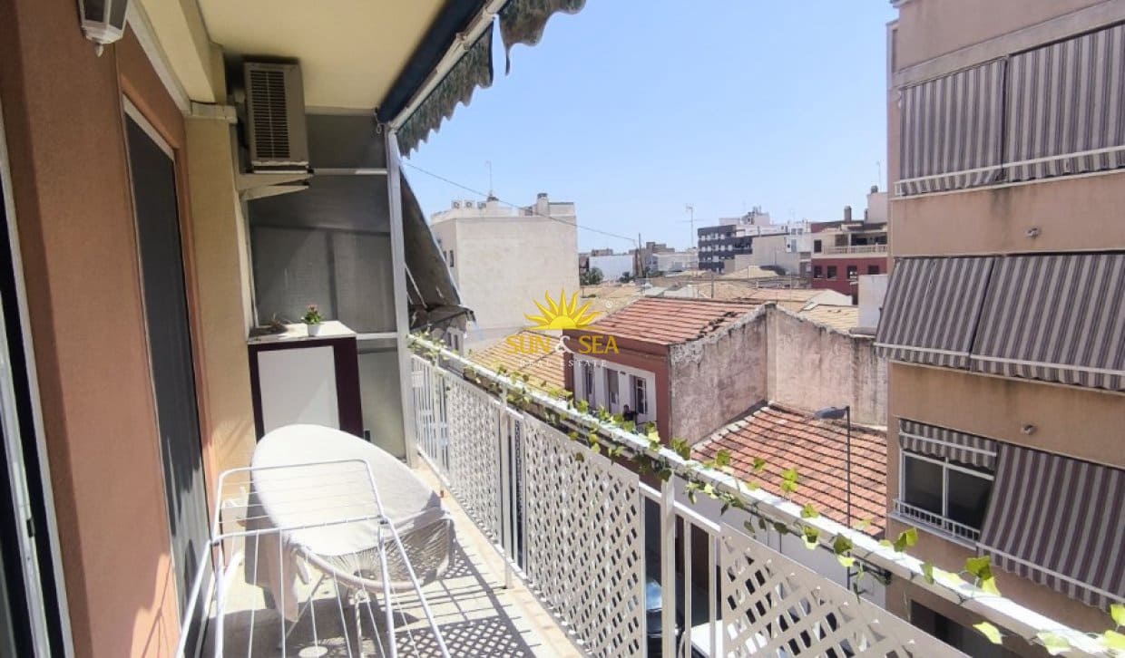 3 soverom Leilighet til leie i Torrellano - € 760 (Ref: 10055740)